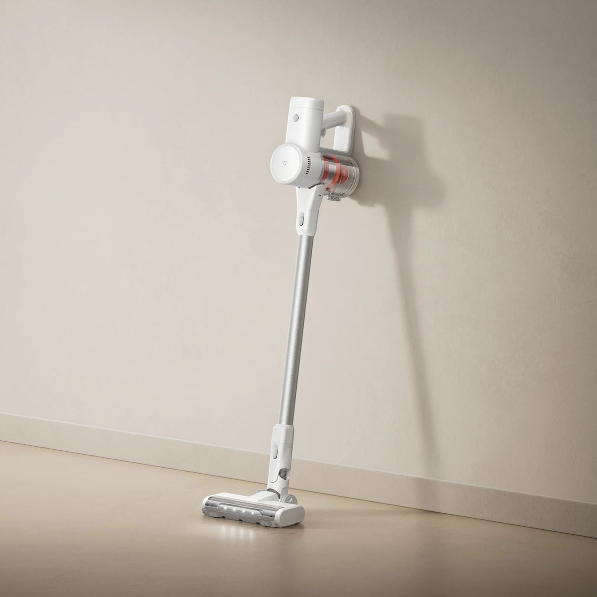 Xiaomi Mijia Vacuum Cleaner 4C leunt tegen een muur