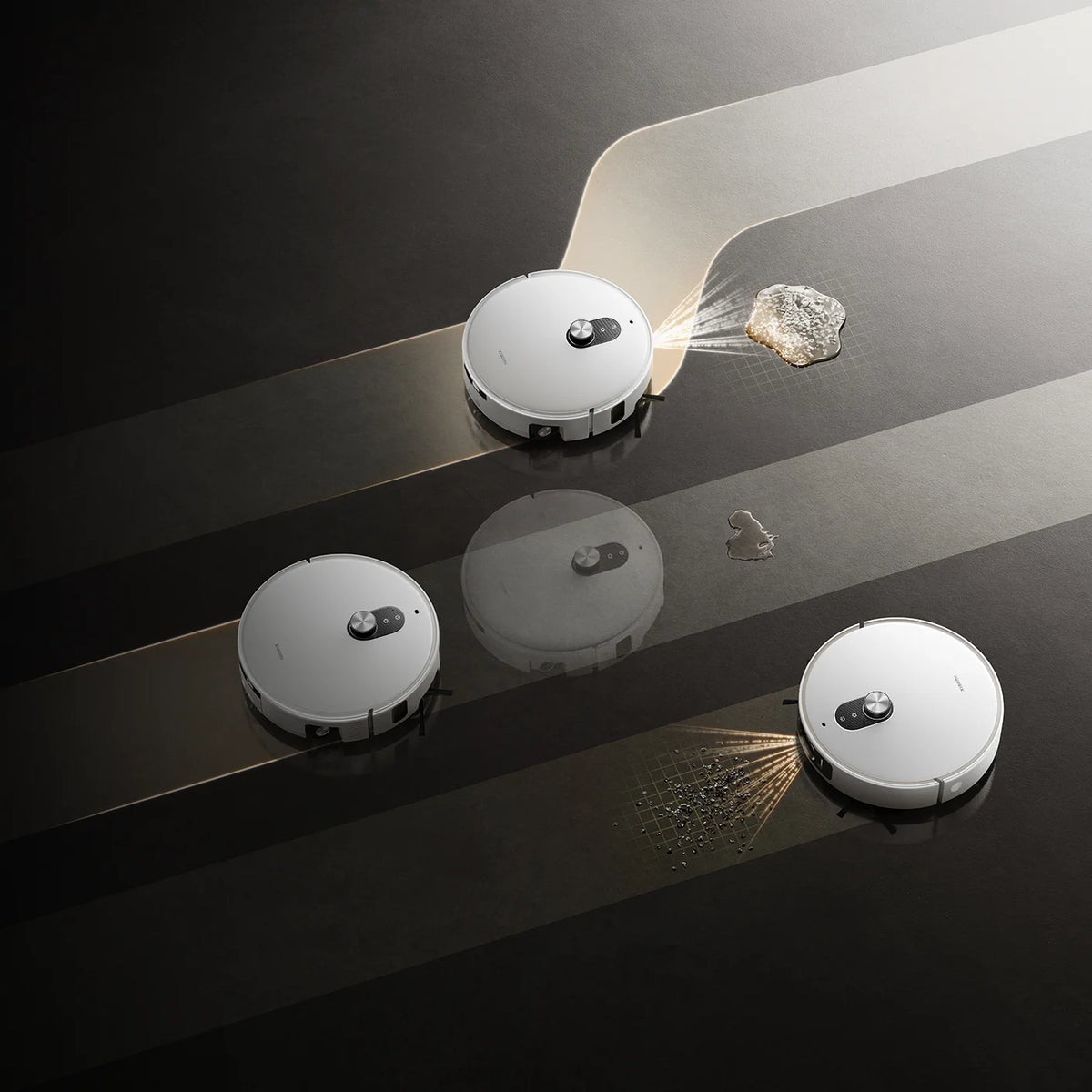 Drie keer de Xiaomi Robot Vacuum 6 Pro die een natte vlek en droge kruimels herkent