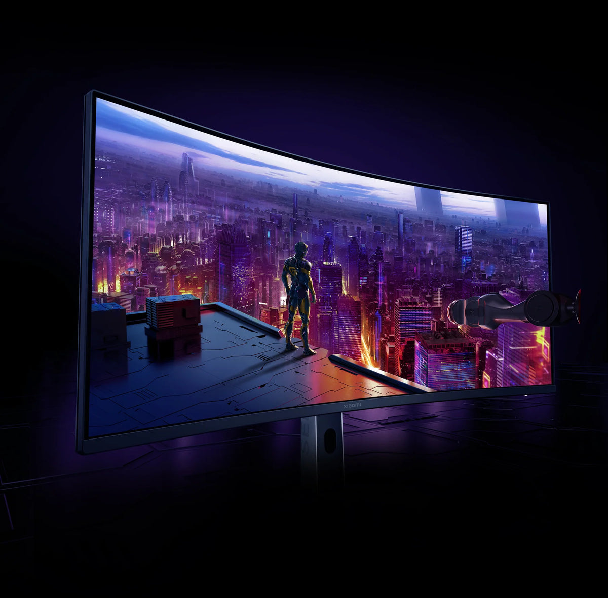 Gebogen scherm van de Xiaomi Curved Gaming Monitor G34WQi 2026 met een nachtelijke stad in een game