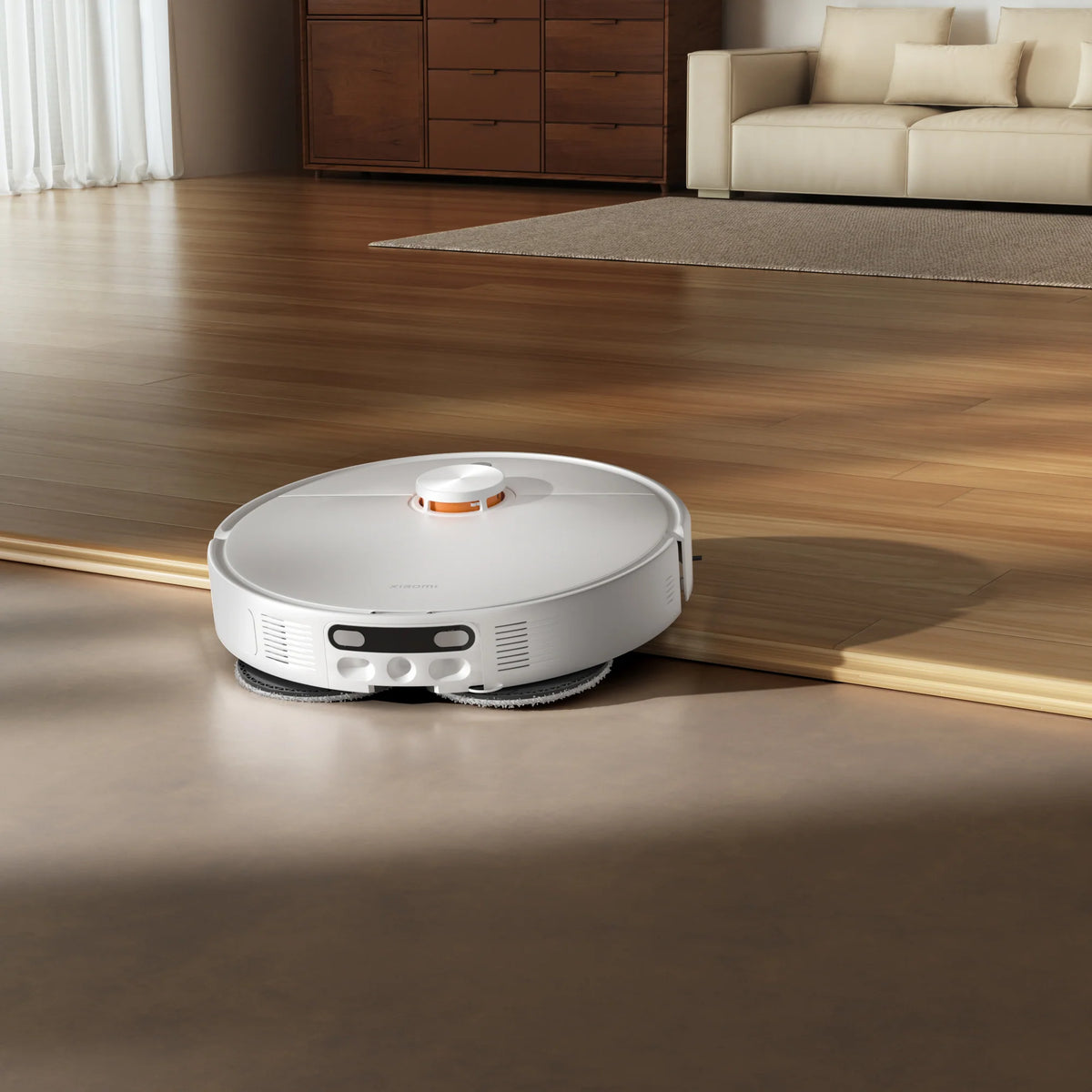 Xiaomi Robot Vacuum H50 op een houten vloer in de woonkamer