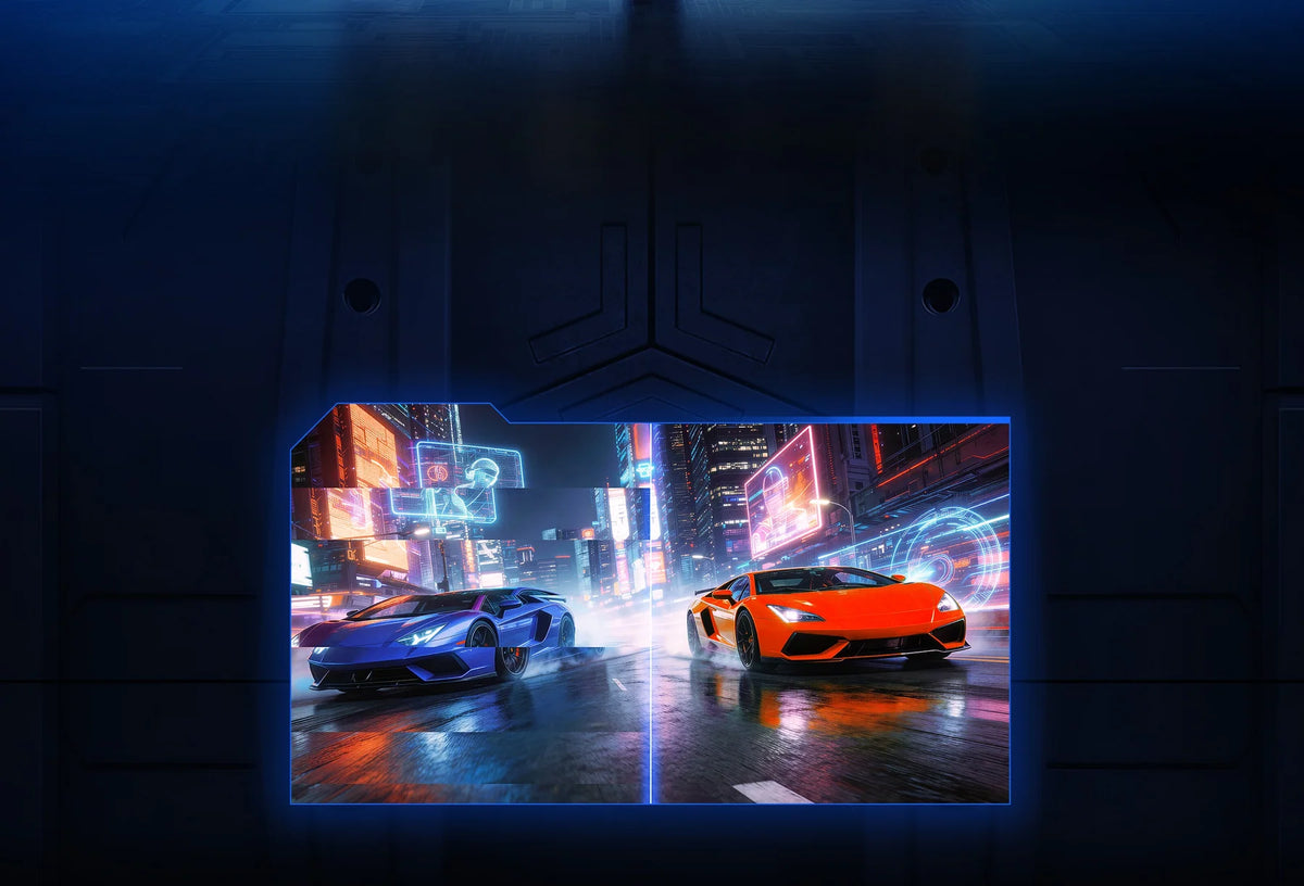 Twee sportauto's op de Xiaomi Gaming Monitor G25i 2026, links zonder en rechts met FreeSync Premium