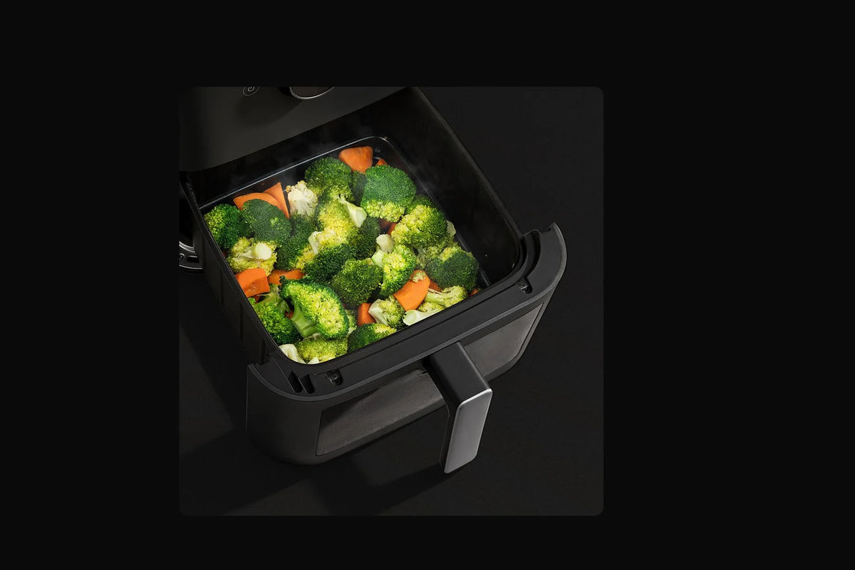 Broccoli gestoomd in de mand van de Xiaomi Mijia Smart Steam Air Fryer 7L