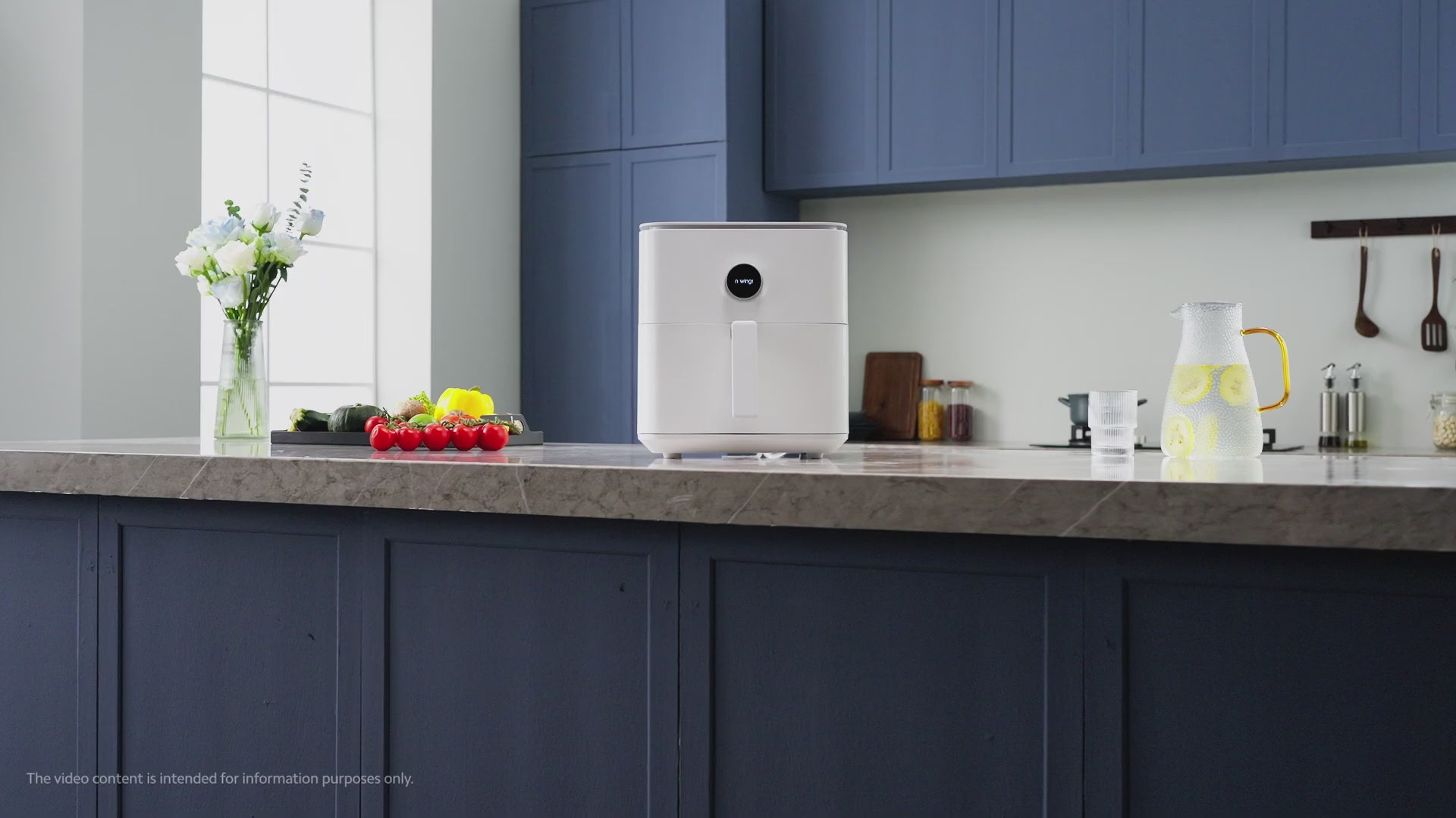 Video wird geladen: YouTube thumbnail: Xiaomi Airfryer 6.5L met goudgele gerecht en "6.5L CAPACITY" badge