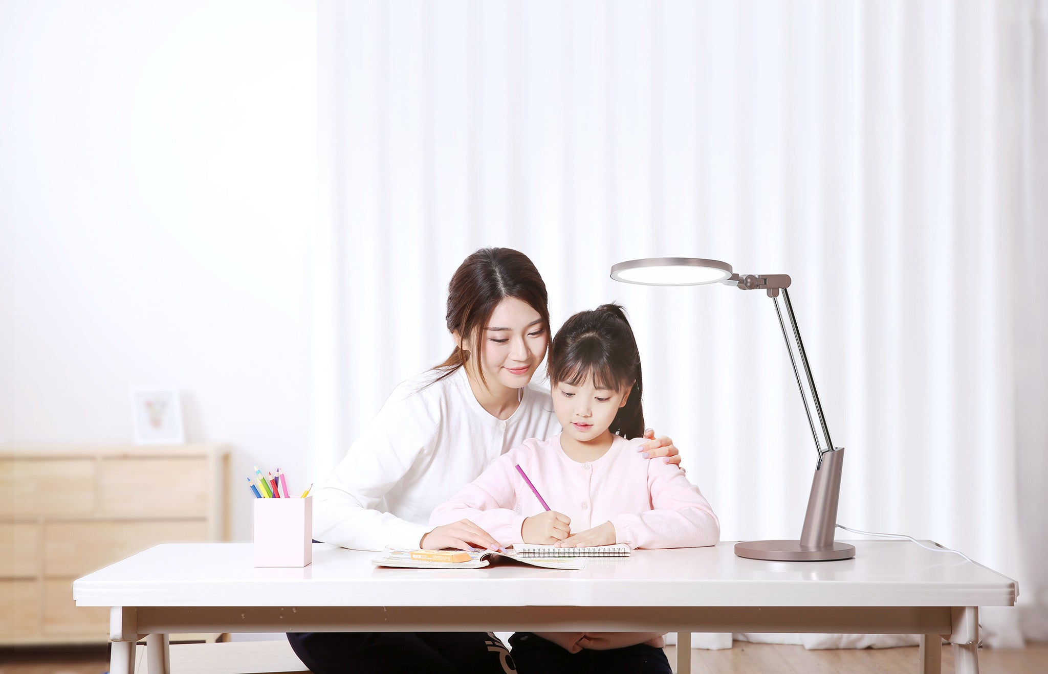 Xiaomi Yeelight Serene Eye-Friendly Desk Lamp Pro