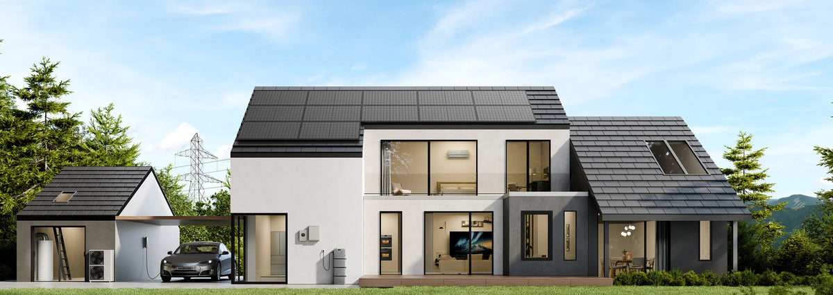 Zendure SolarFlow 2400 AC+ bij een woning met zonnepanelen